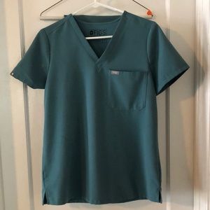 Matching turquoise small Figs scrub set.